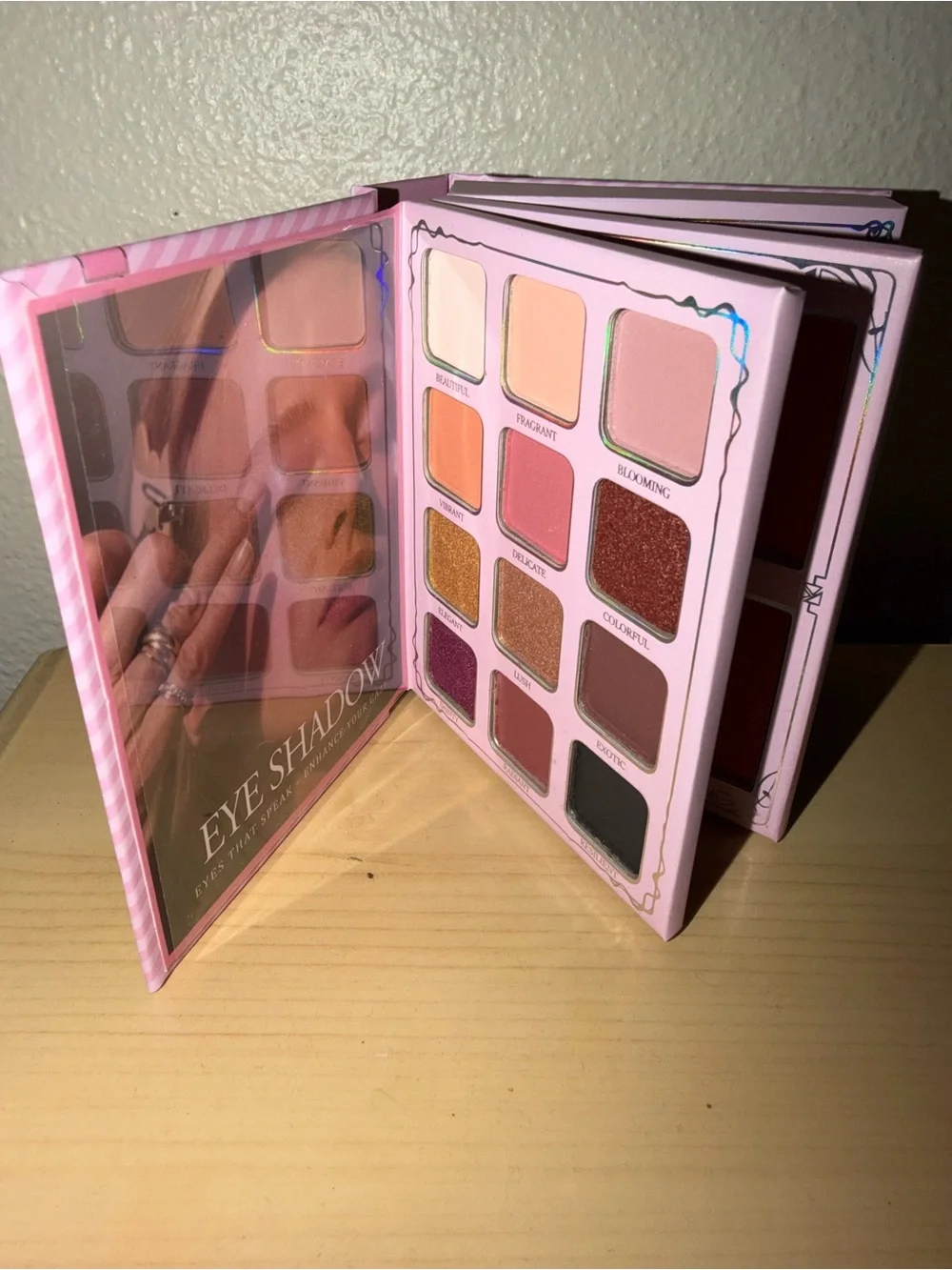 Oneyi00 Pink Makeup Book Palette — Travel-Friendly Party Glam